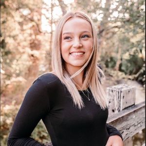 Meet your Posher, Hailey